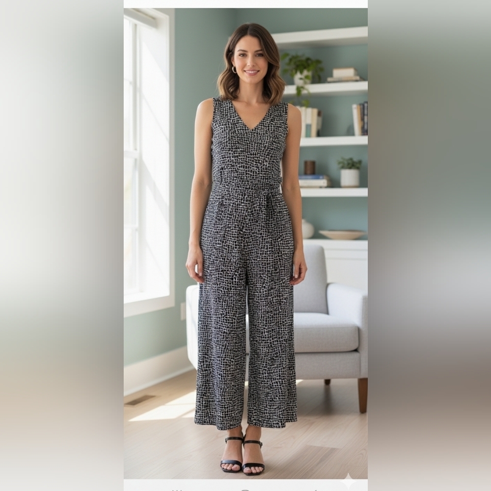 Calvin Klein Black and White Jumpsuit Women's Size 10 V- Neck Crop Style